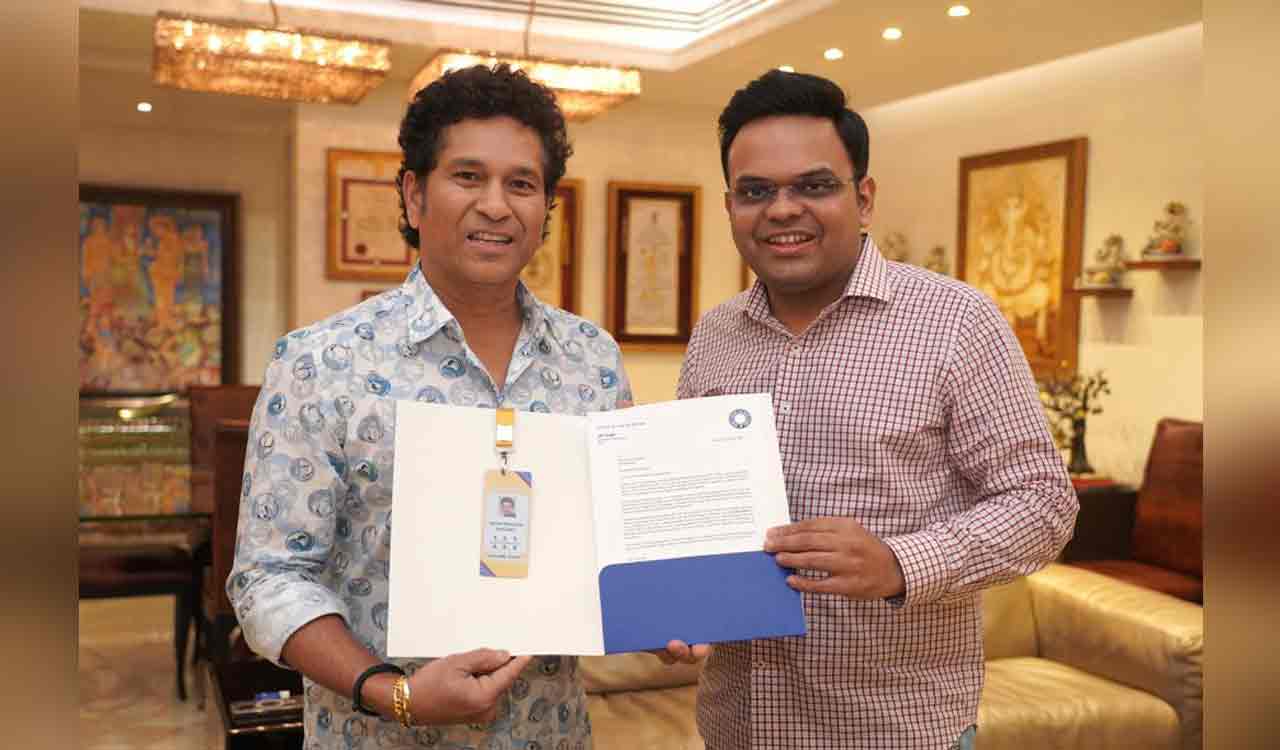 BCCI secretary Jay Shah presents golden ticket to Sachin Tendulkar