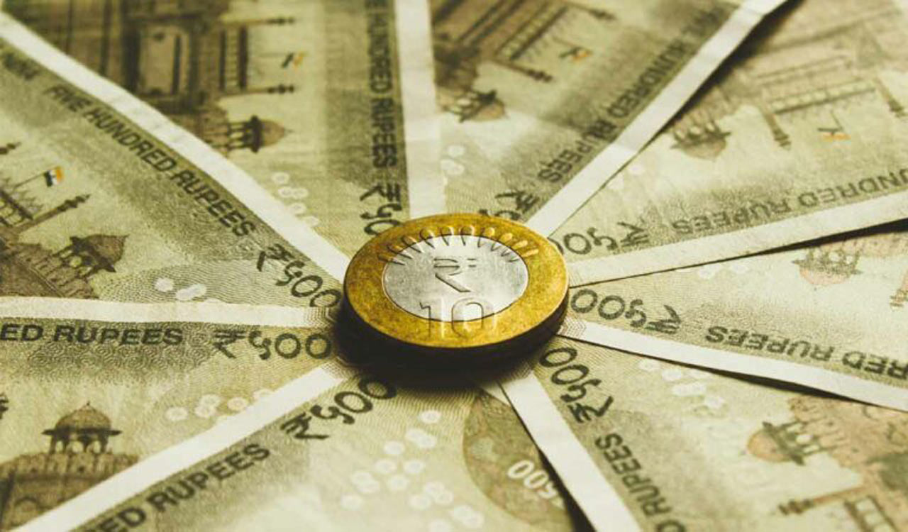 Rupee at 10-month low adds to selling pressure in stock market-Telangana Today