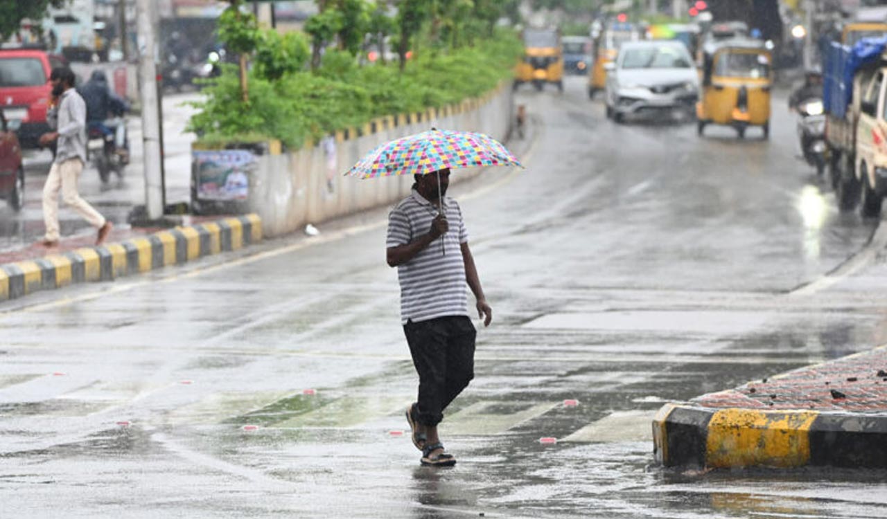 Heavy downpour soaks Hyderabad, more in store