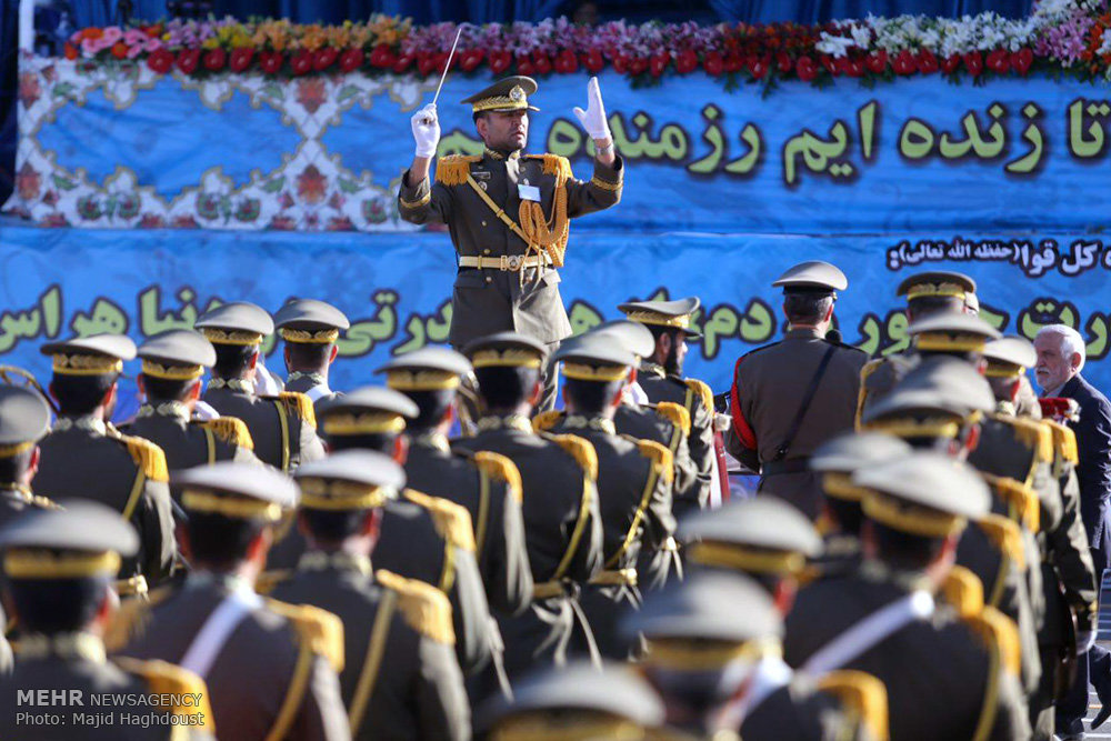 Armed Forces mark Sacred Defense Week with nationwide parades