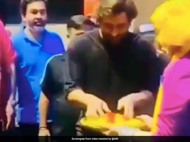 MS Dhoni Joins In Ganesh Chaturthi Celebration. Video Viral