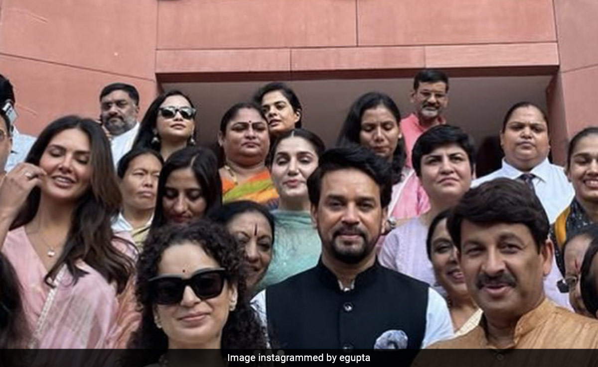 Kangana Ranaut, Esha Gupta Visit New Parliament Building, Praise Women's Reservation Bill