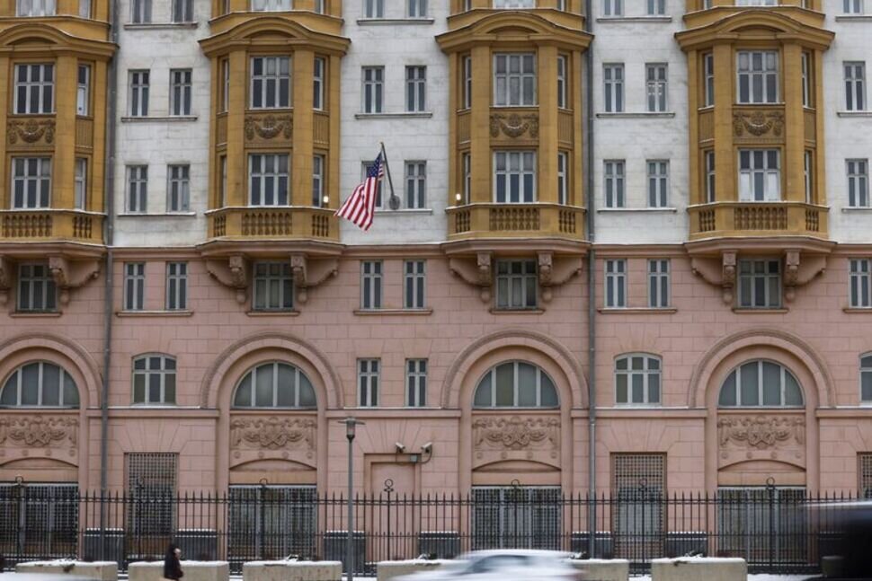 Russia expels two US embassy staff