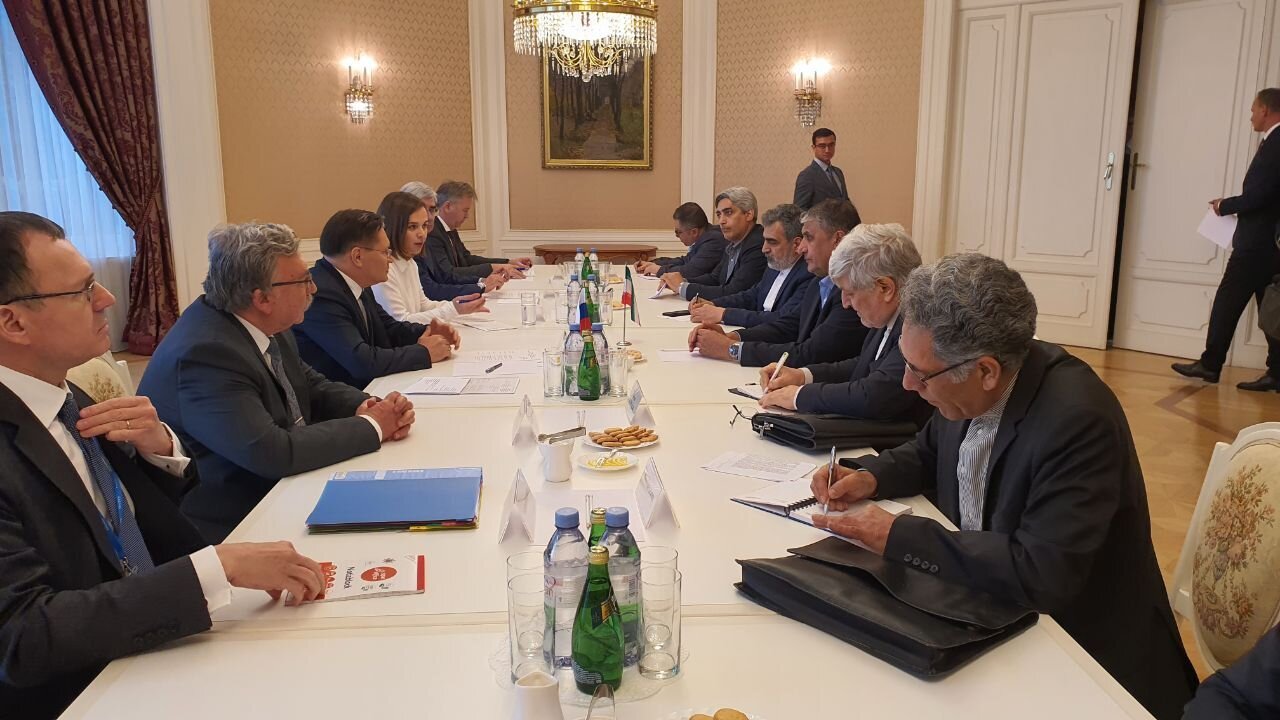 Iran, Russia nuclear chiefs meet in Vienna