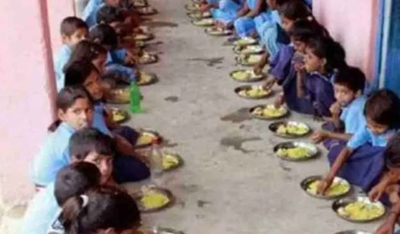 50 Bihar students fall ill after consuming meal with dead lizard