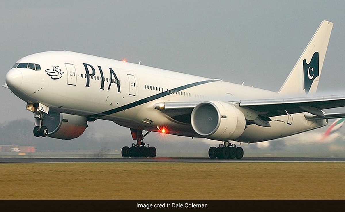 Cash-Strapped Pak Airlines To Reduce Flight Operations By Upto 25%: Report