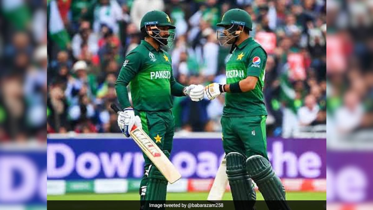 Misbah, Hafeez Question Pakistan's Asia Cup Show. Then 1 Resigns From PCB