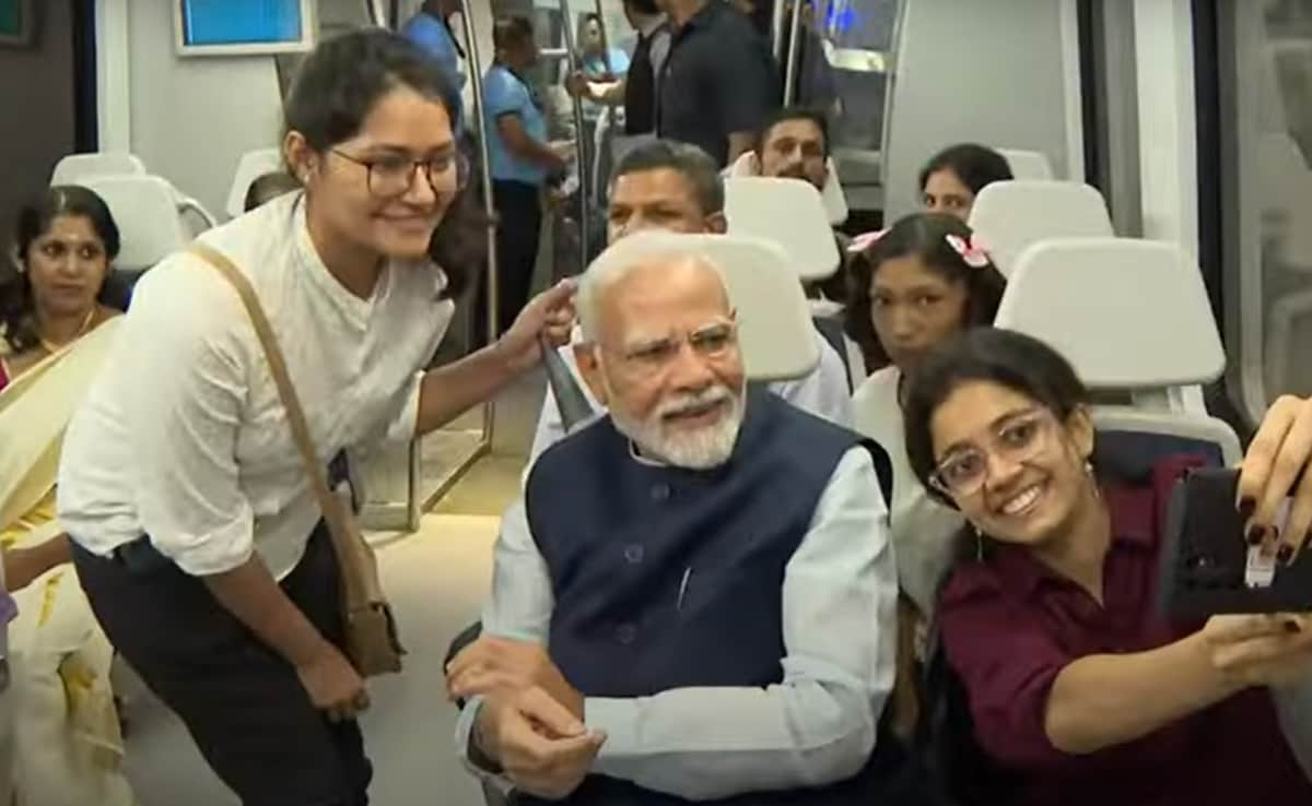 Watch: PM Modi's Metro Ride On His Birthday, Selfies With Passengers