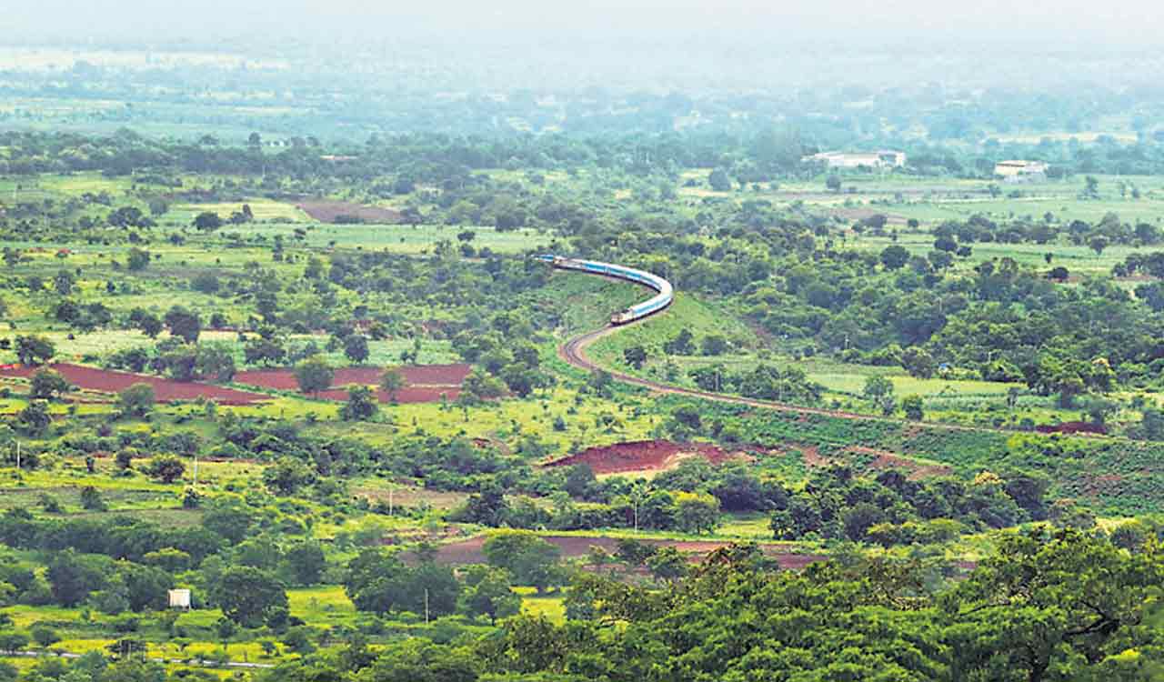 Ananthagiri Hills draws huge crowds despite closure of Kotepally reservoir