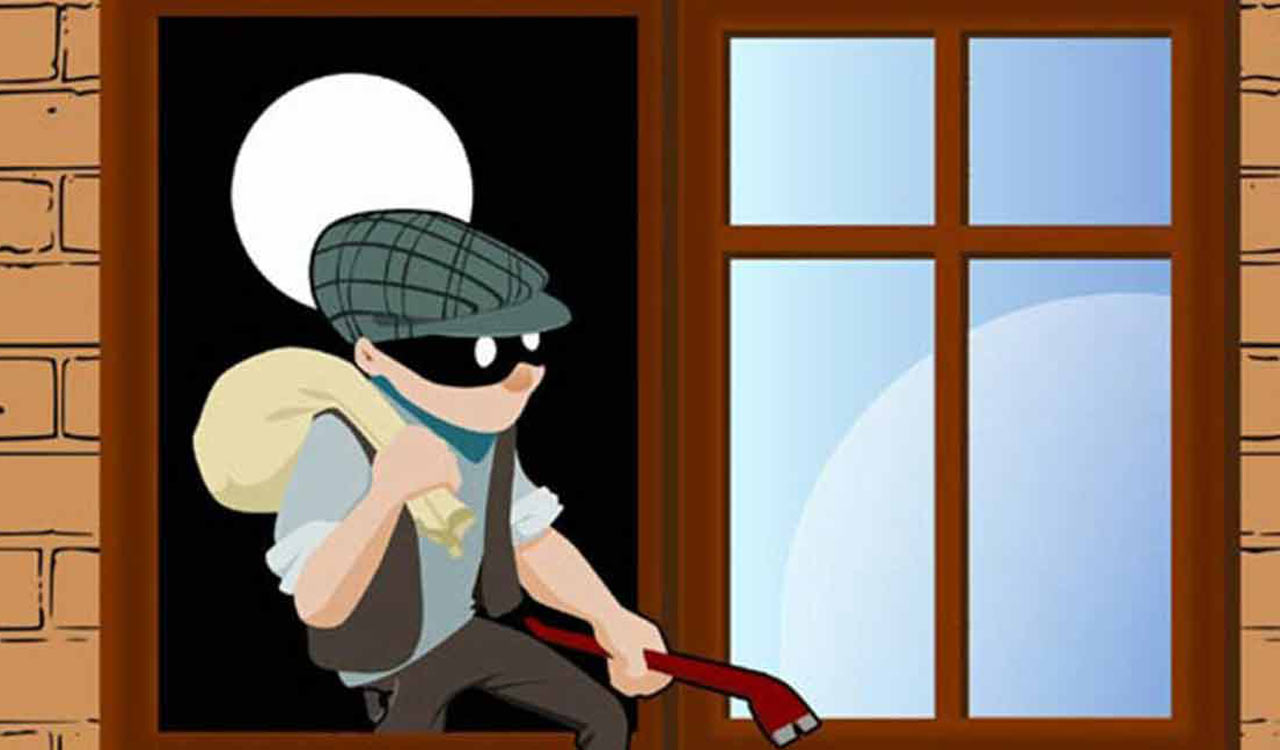 Burglars decamp with cash, DVR from temple in Mancherial