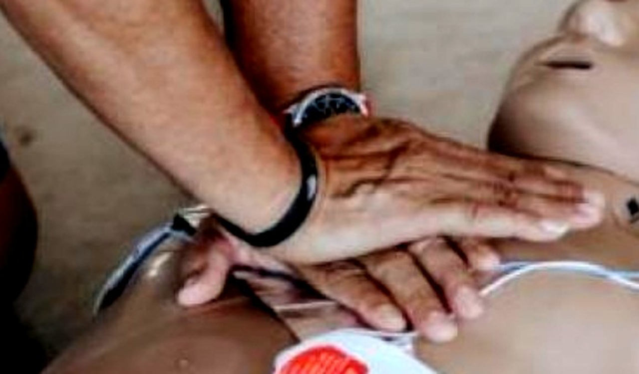 Women less likely to be given CPR than men in public places: Study