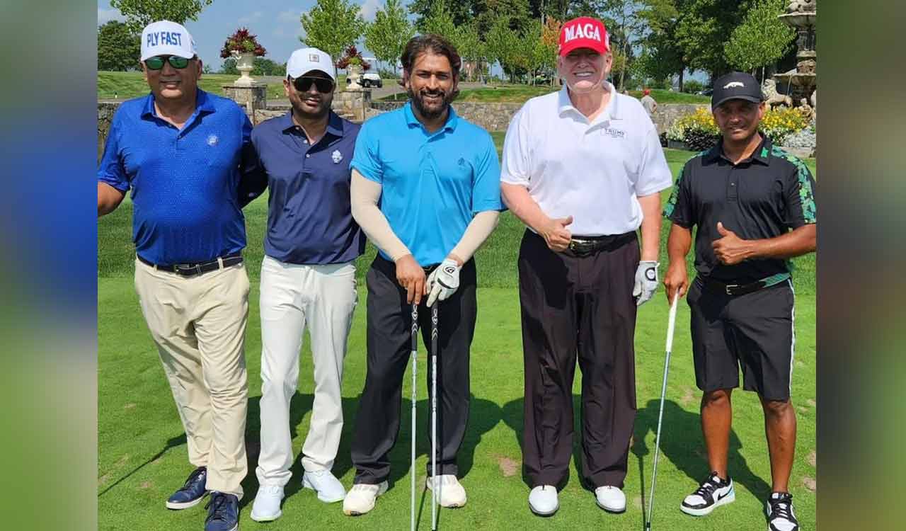 Dhoni plays Golf with ex-US President Donald Trump