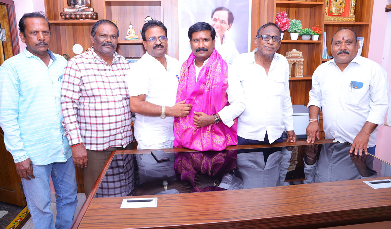 Telangana: SC, ST commission member felicitated in Mancherial