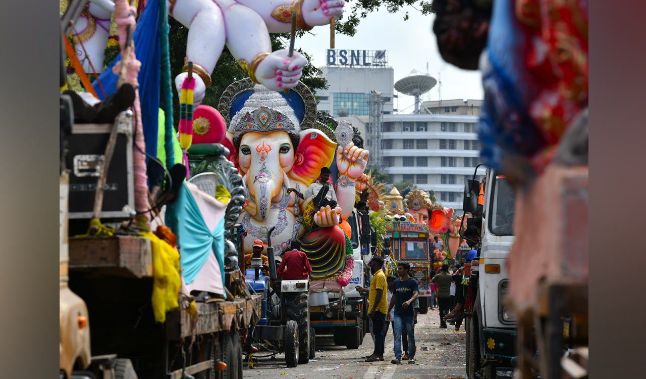 Ganesh Immersion: Festive vibe kept alive at Tank Bund