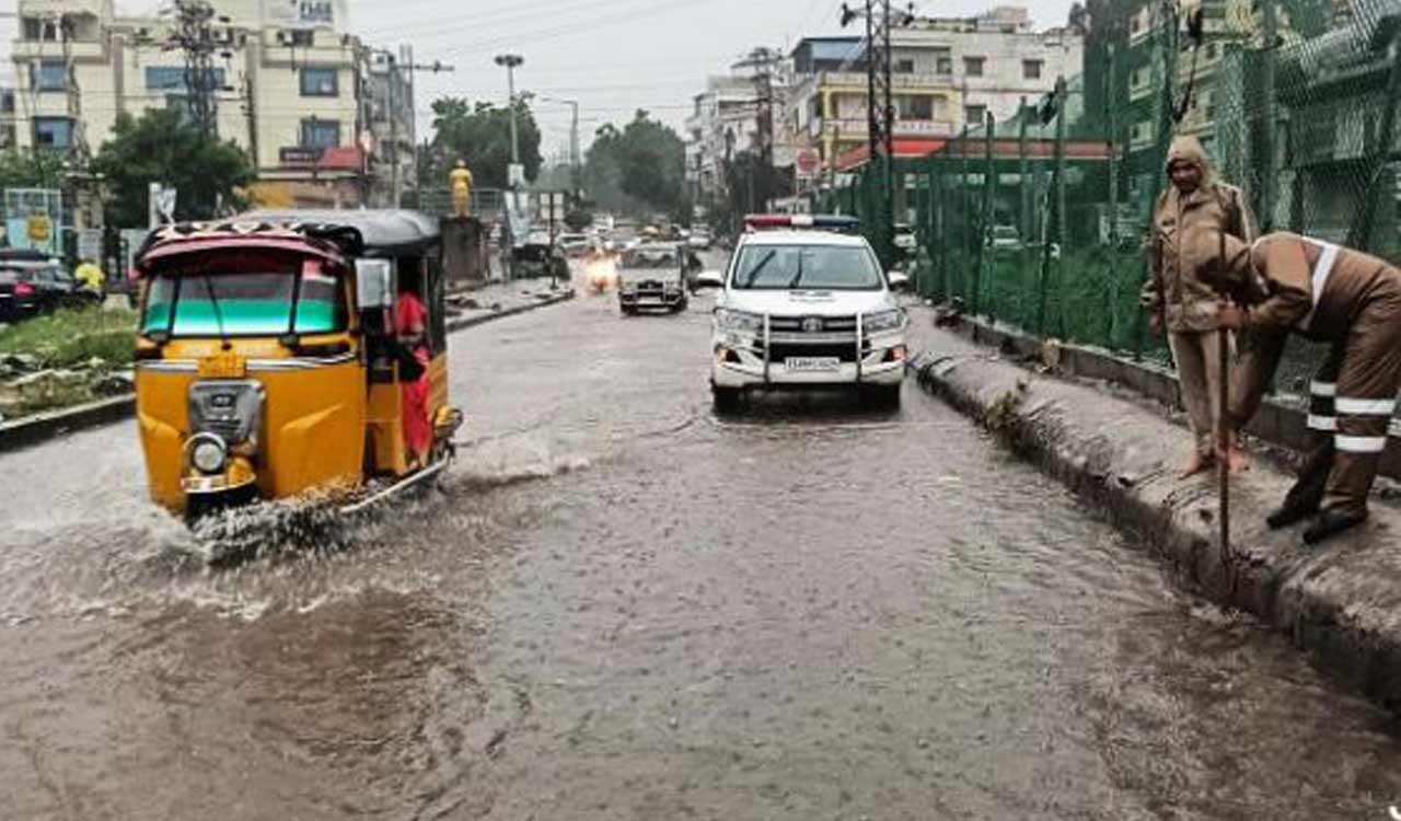 Hyderabad rains: Moosarambagh Bridge reopens