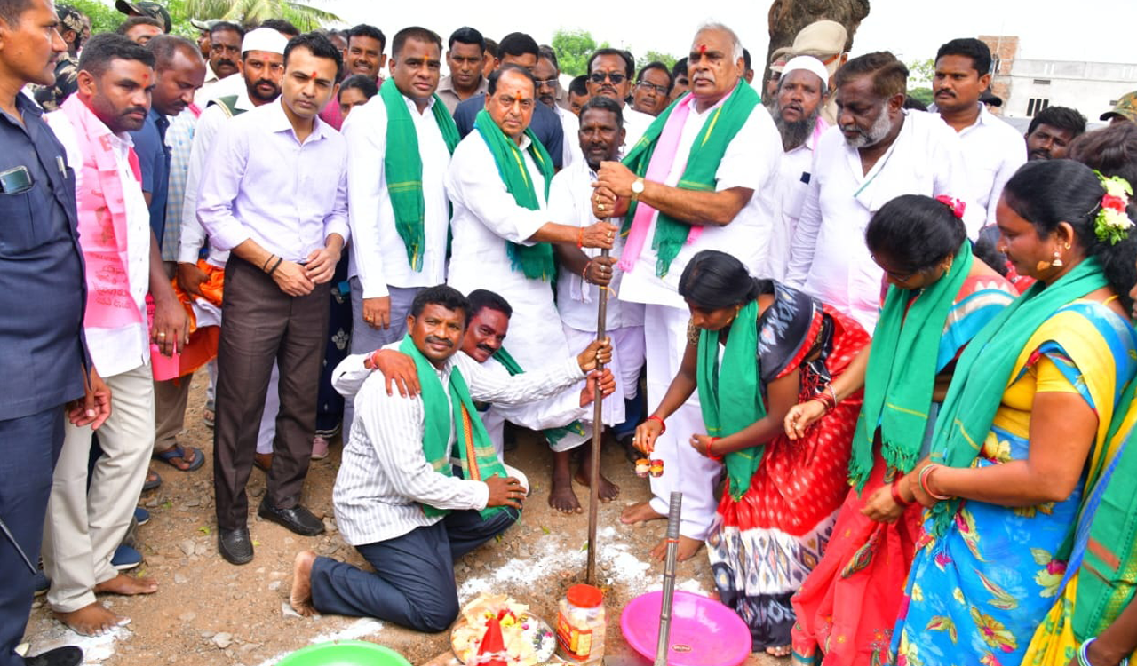 Indrakaran Reddy unveils developmental initiatives in Sirpur (T) constituency