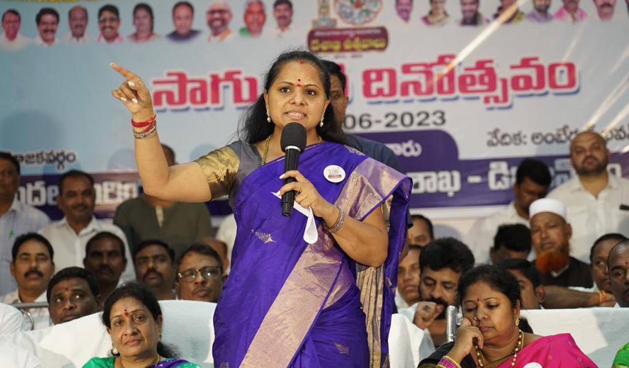 Kavitha rubbishes six guarantees of Congress