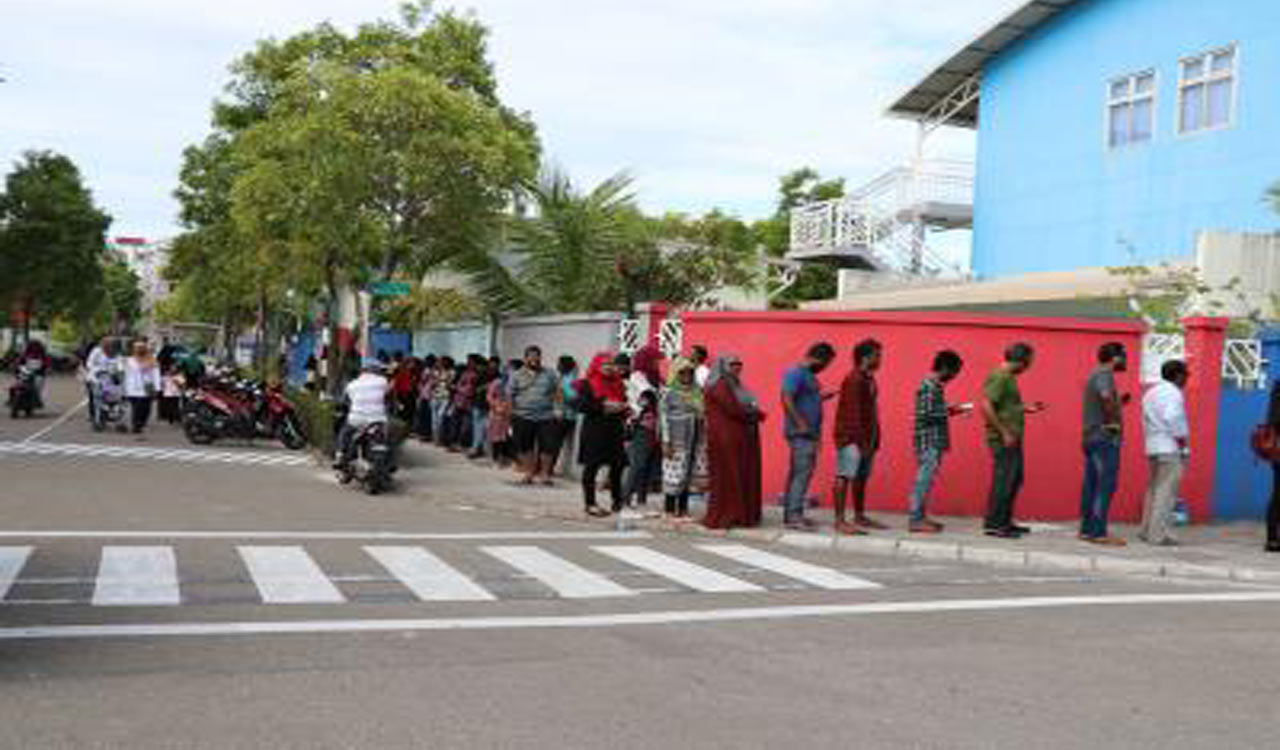 Voting underway in Maldives presidential runoff