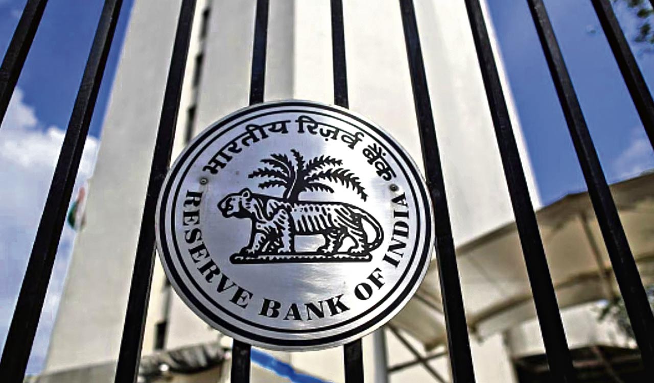 RBI Governor pitches for global debt data sharing platform-Telangana Today