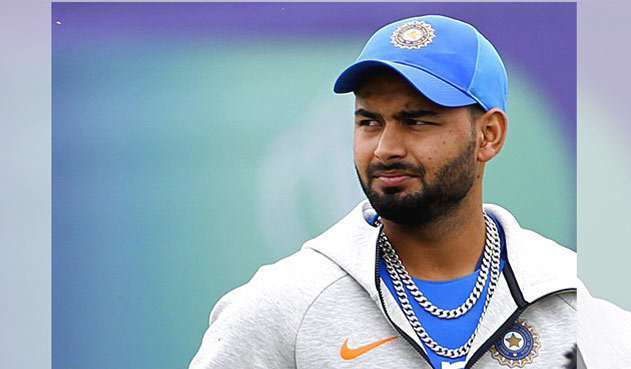 Rishabh Pant visits India’s training camp ahead of Asia Cup