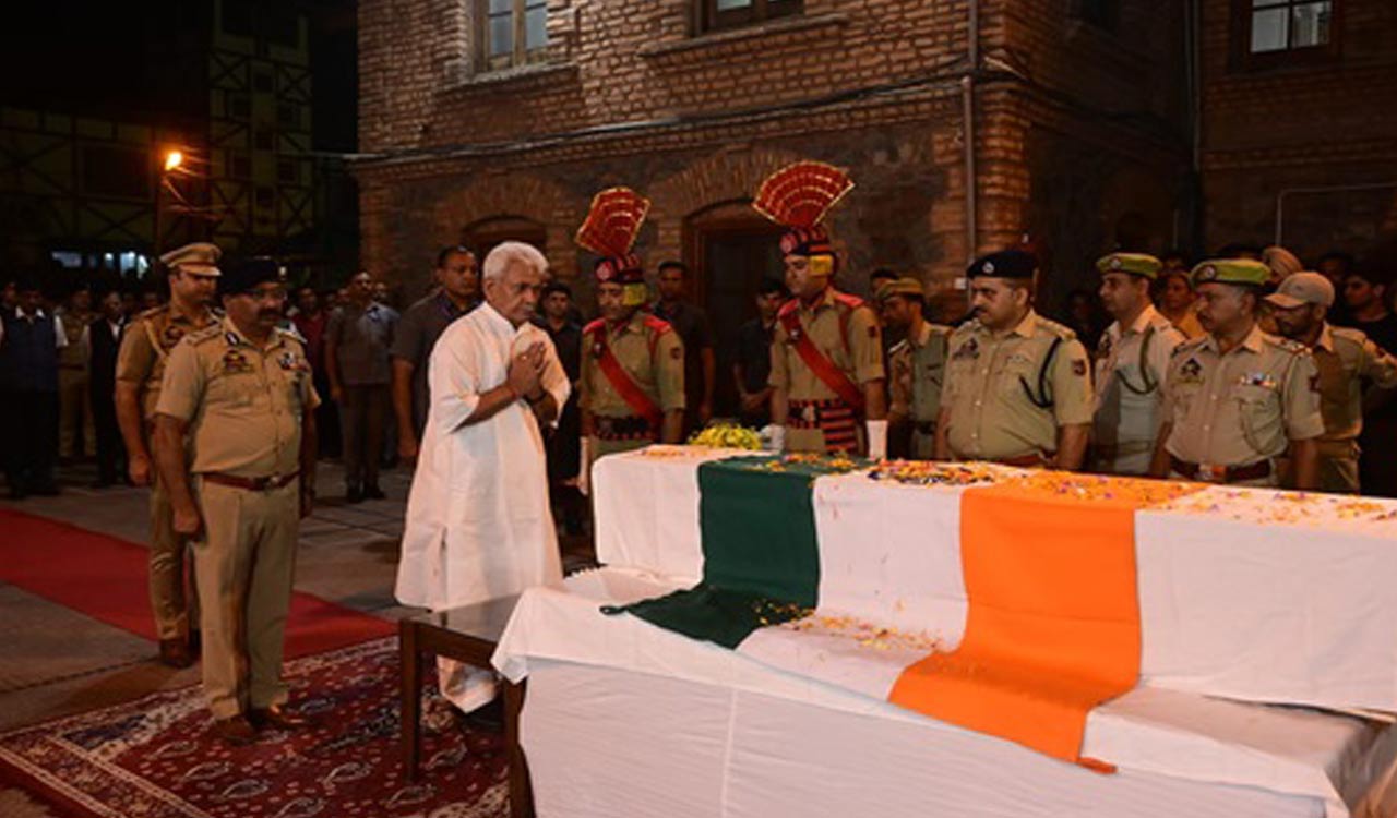 J-K leaders express grief at the death of 3 security personnel