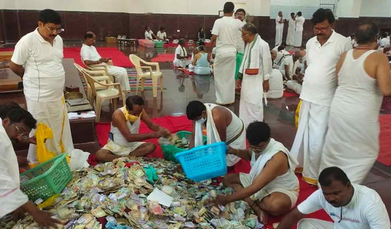 Hundi counting of Yadadri temple fetches Rs 2.56 crore