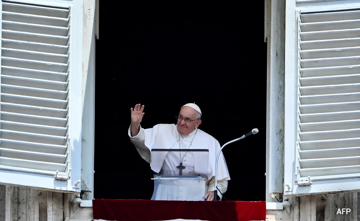 Pope Says Countries Shouldn't "Play Games" With Ukraine On Arms Aid