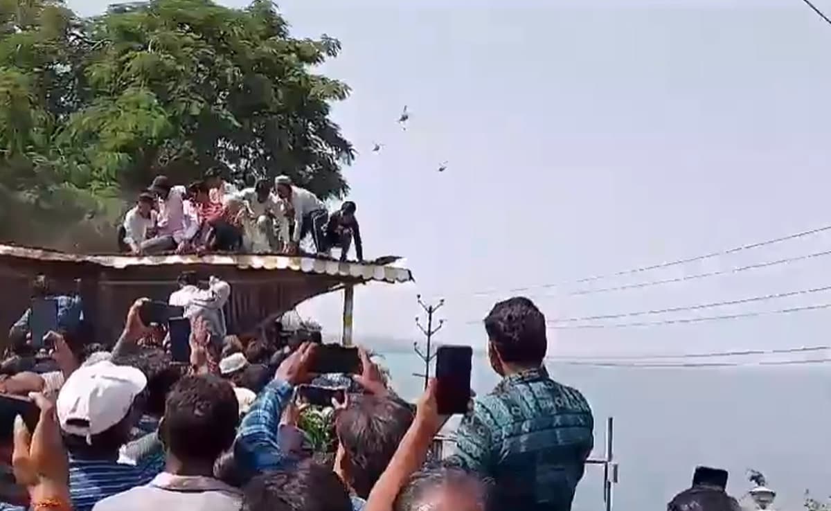 Video: Tin Roof Of Shop Collapses As People Climb To Watch Bhopal Air Show