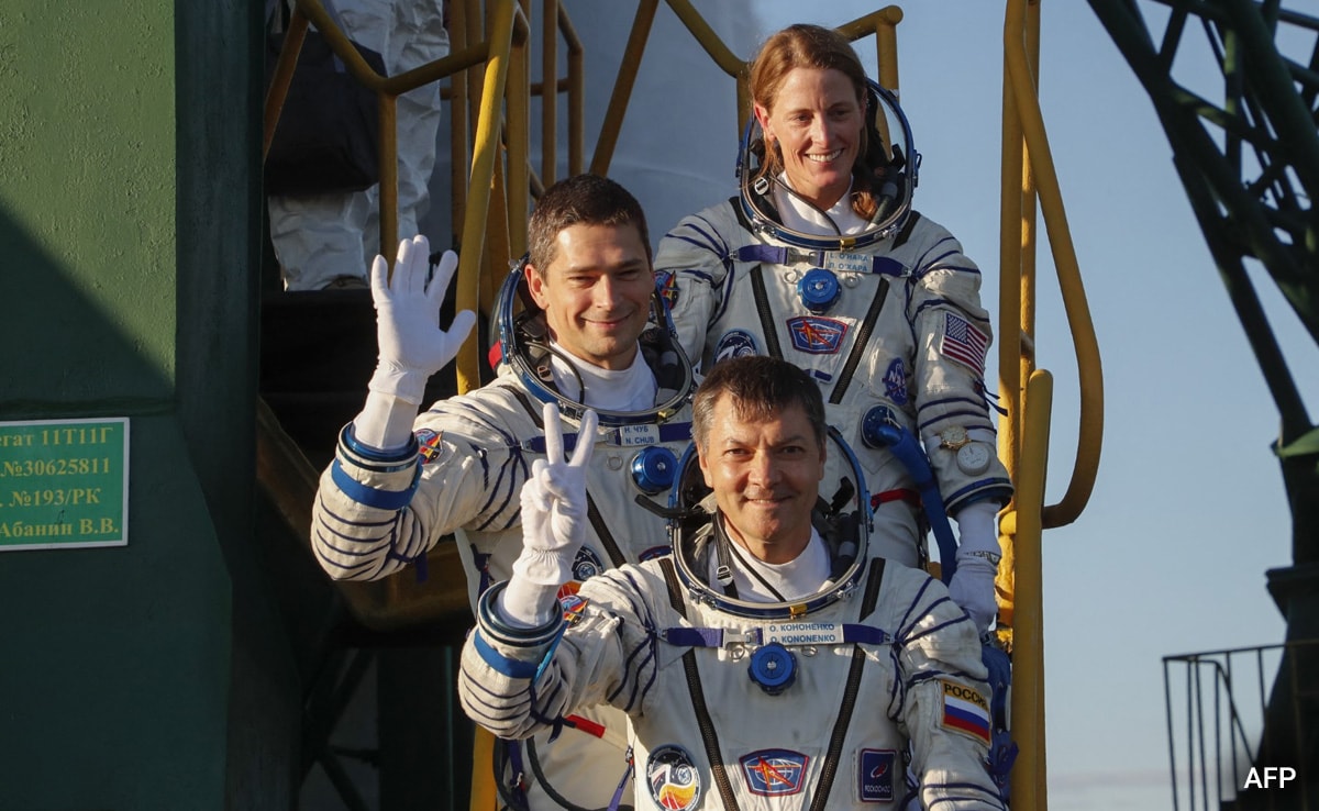 Amid Tensions Over Ukraine, US-Russia Joint Crew Reaches Space Station