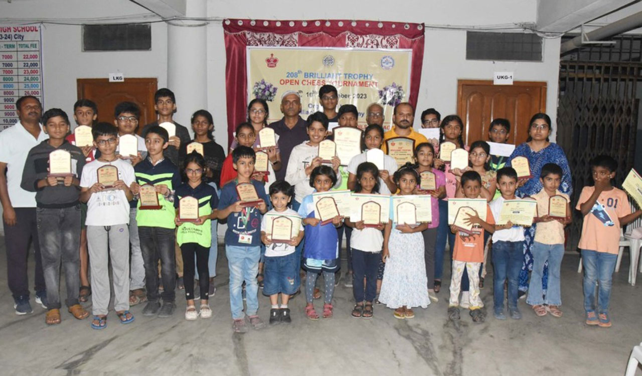 Shanmukha, Satyanarayana emerge champions at Brilliant Trophy Chess Tournament