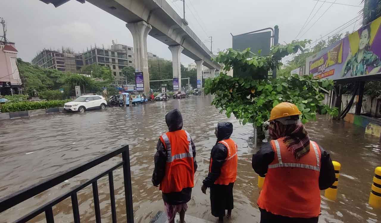 Hyderabad rains: Cops urge IT employees to work from home