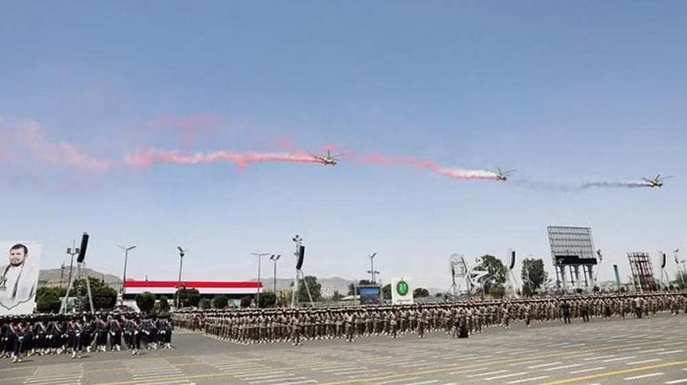 Yemen's Ansarullah flexes military muscle during massive parade in Sana’a