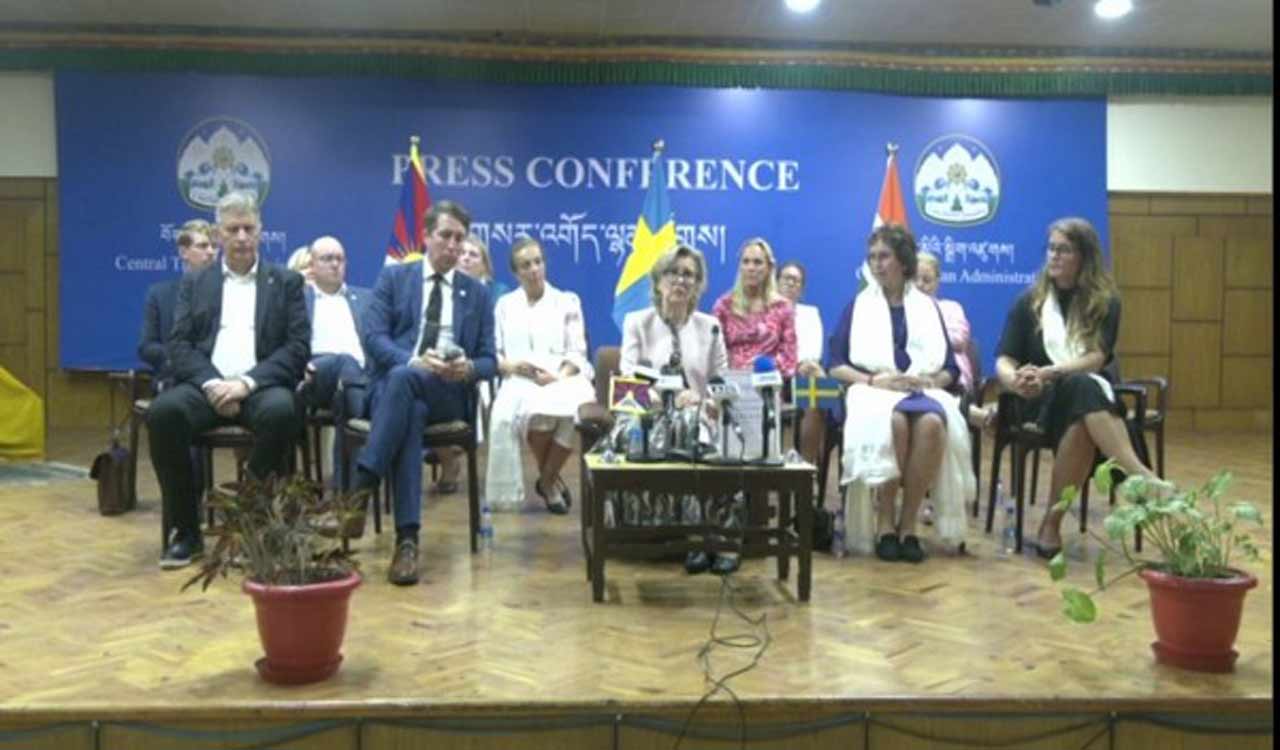 Swedish parliamentary delegation expresses solidarity with Tibetans