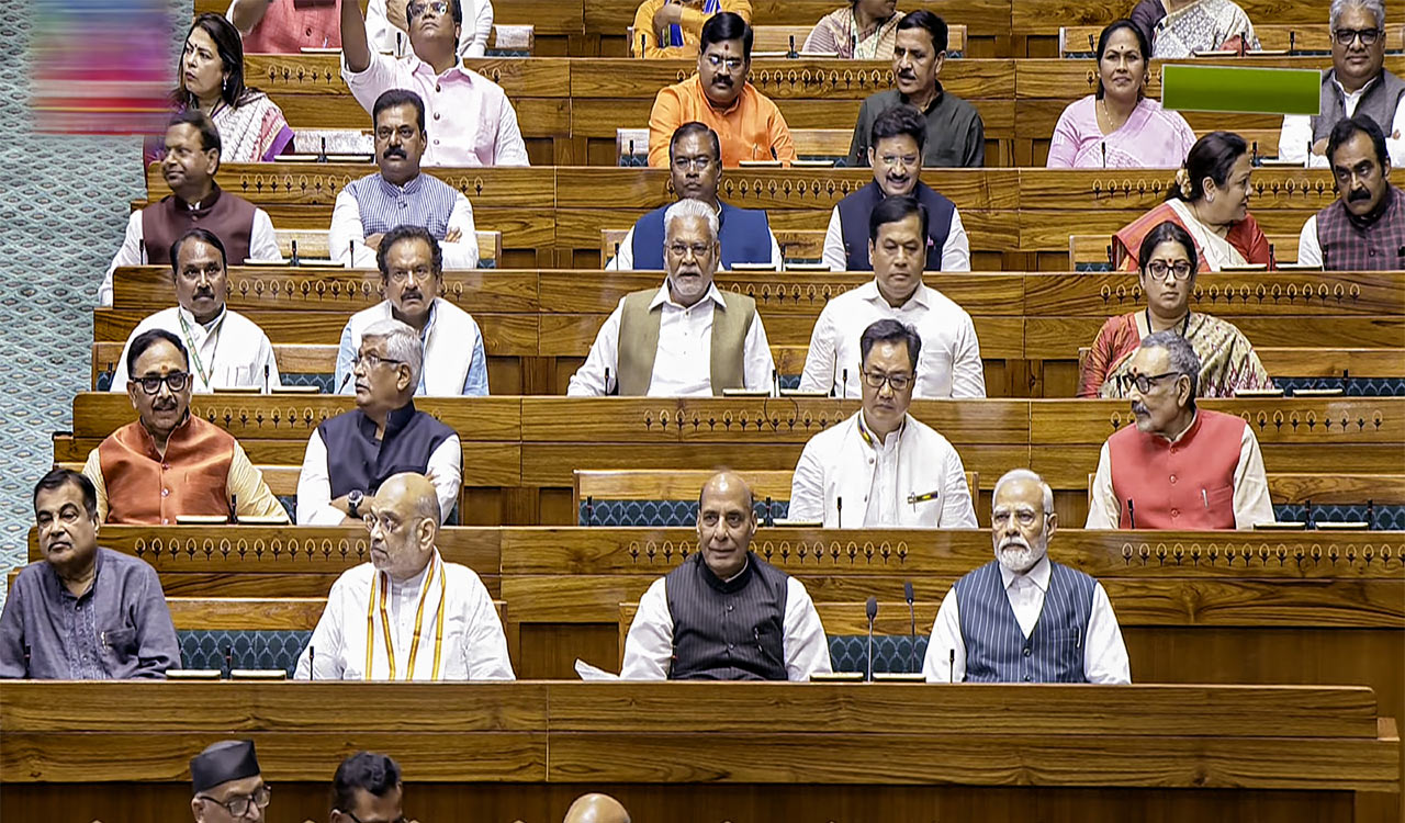 Lok Sabha proceedings begin in new Parliament building