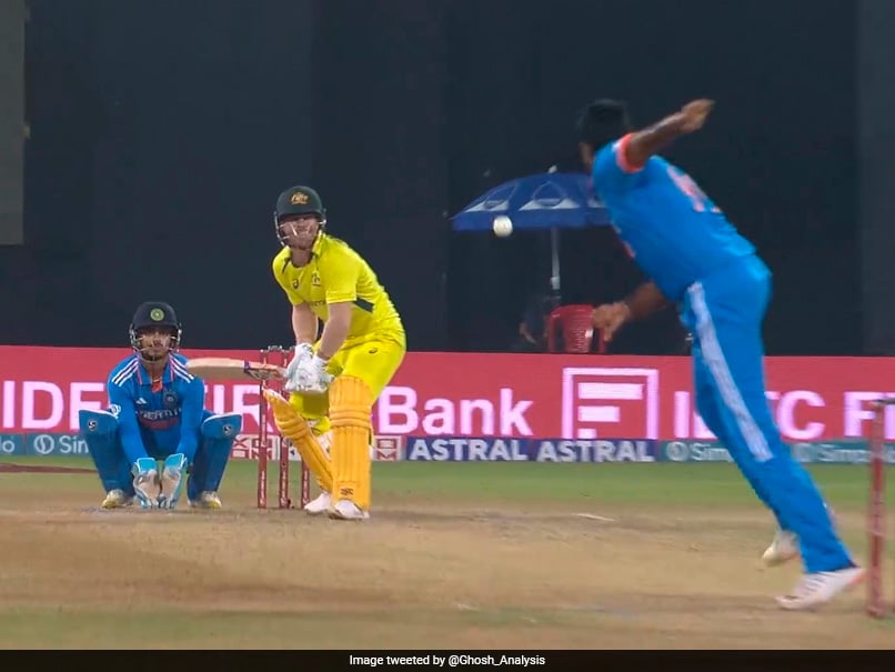 Watch: Warner Turns Right-Hander vs Ashwin, Stuns Everyone With Sweep Shot