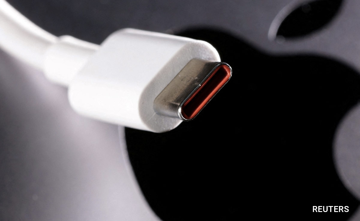 Apple Bows To EU And Unveils iPhone With USB-C Charger