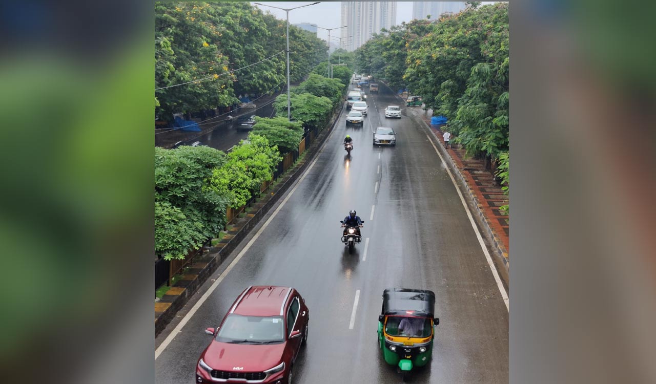 Heavy rains continue to drench Hyderabad, IMD issues yellow alert 