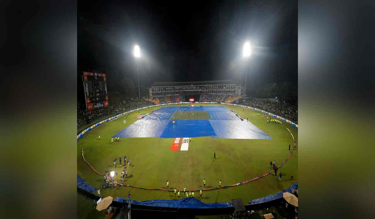 Rain plays spoilsport as India-Pakistan game called off