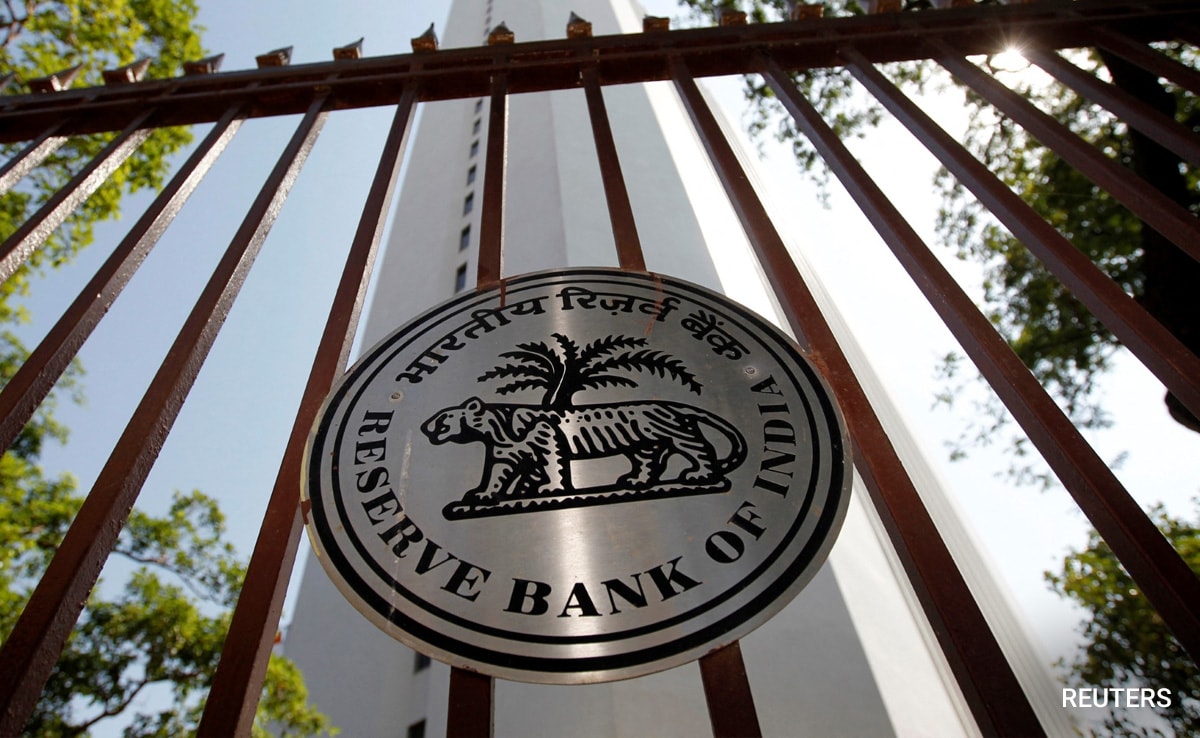 RBI Issues Revised Guidelines For Banks' Investments