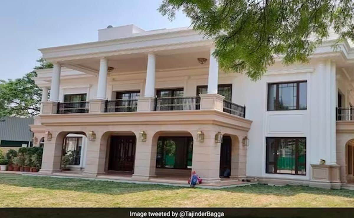 CBI Probes Alleged Violations In Building Delhi Chief Minister's New Home, AAP Reacts