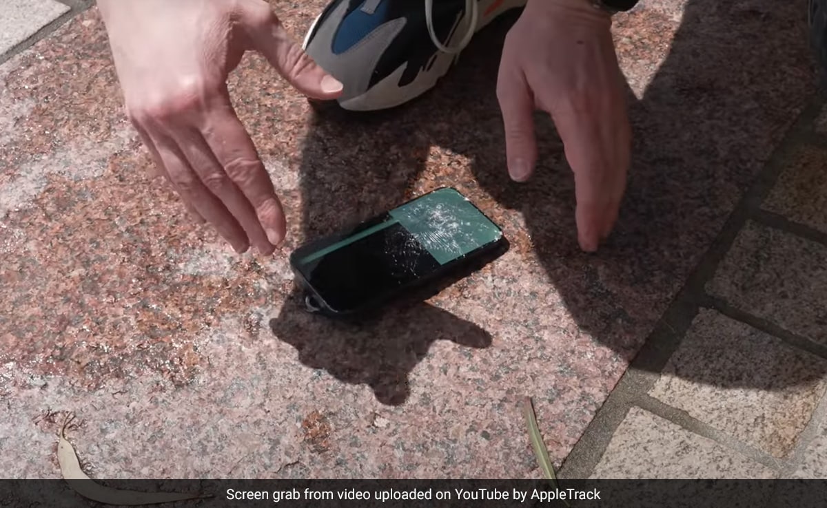 Is Back Glass Of iPhone 15 Series Cracking Easily? Users React After Claims In Viral Video