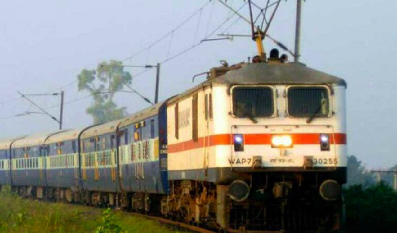 SCR extends run of special trains for festive season