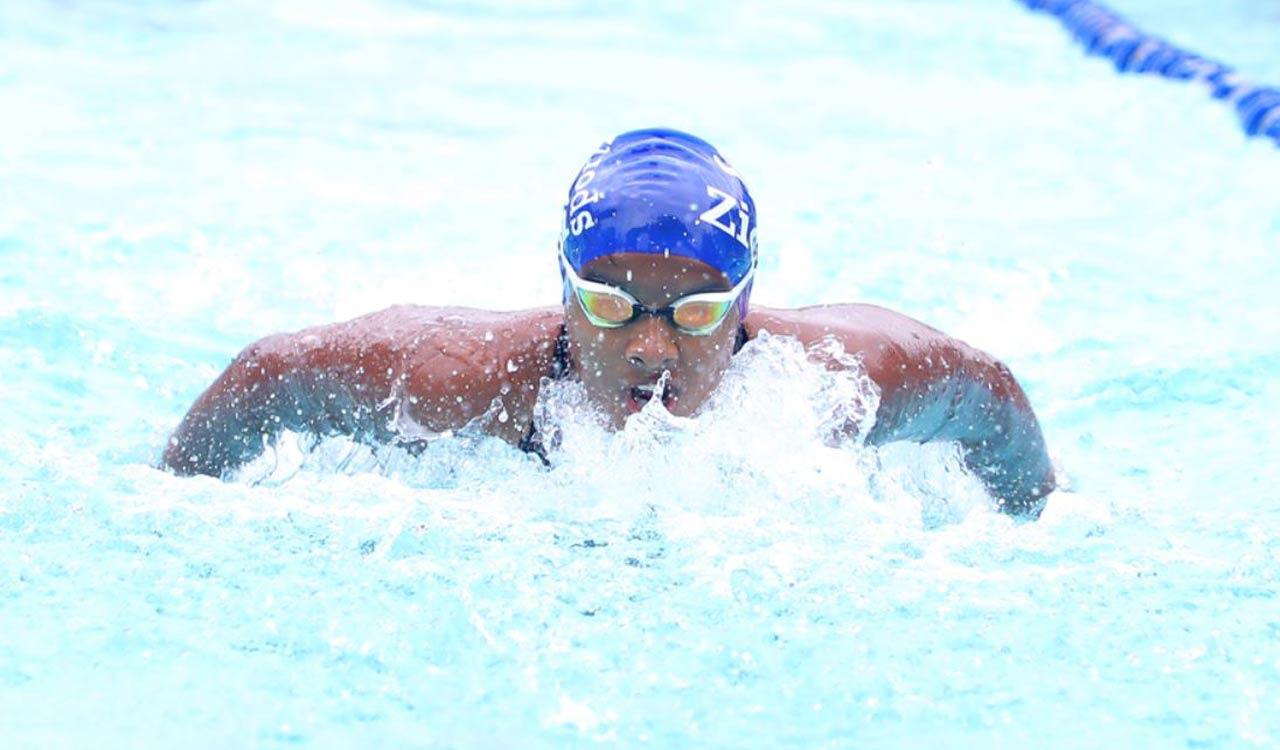 Telangana: Sri Nithya impresses in swimming trials