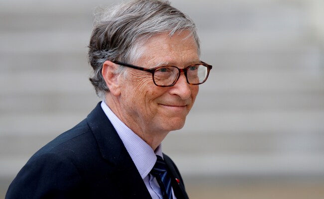 Bill Gates Flew Economy For Years, Reveals Netflix Co-Founder. Here's Why