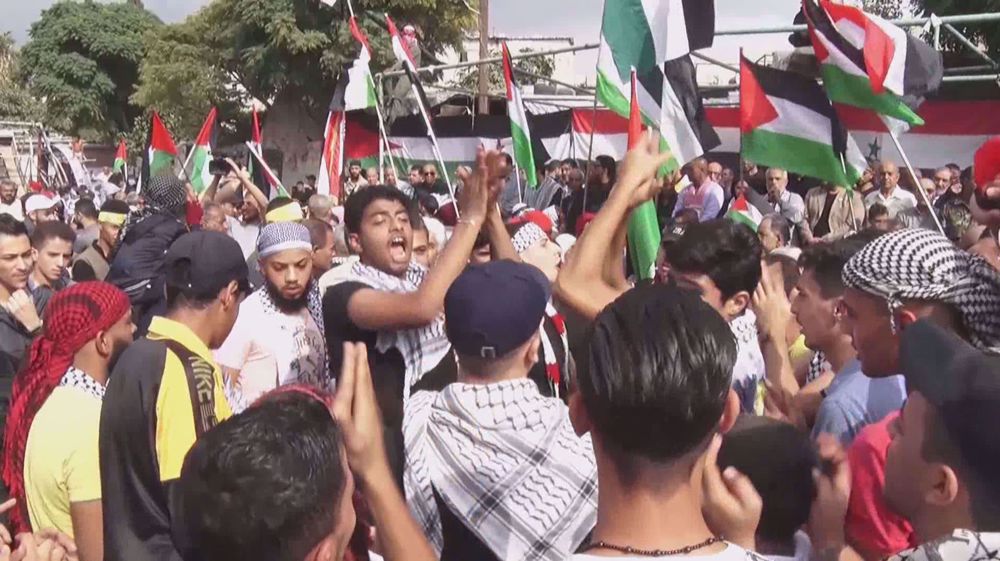 A human flood in Damascus in support for the al-Aqsa Flood in Gaza