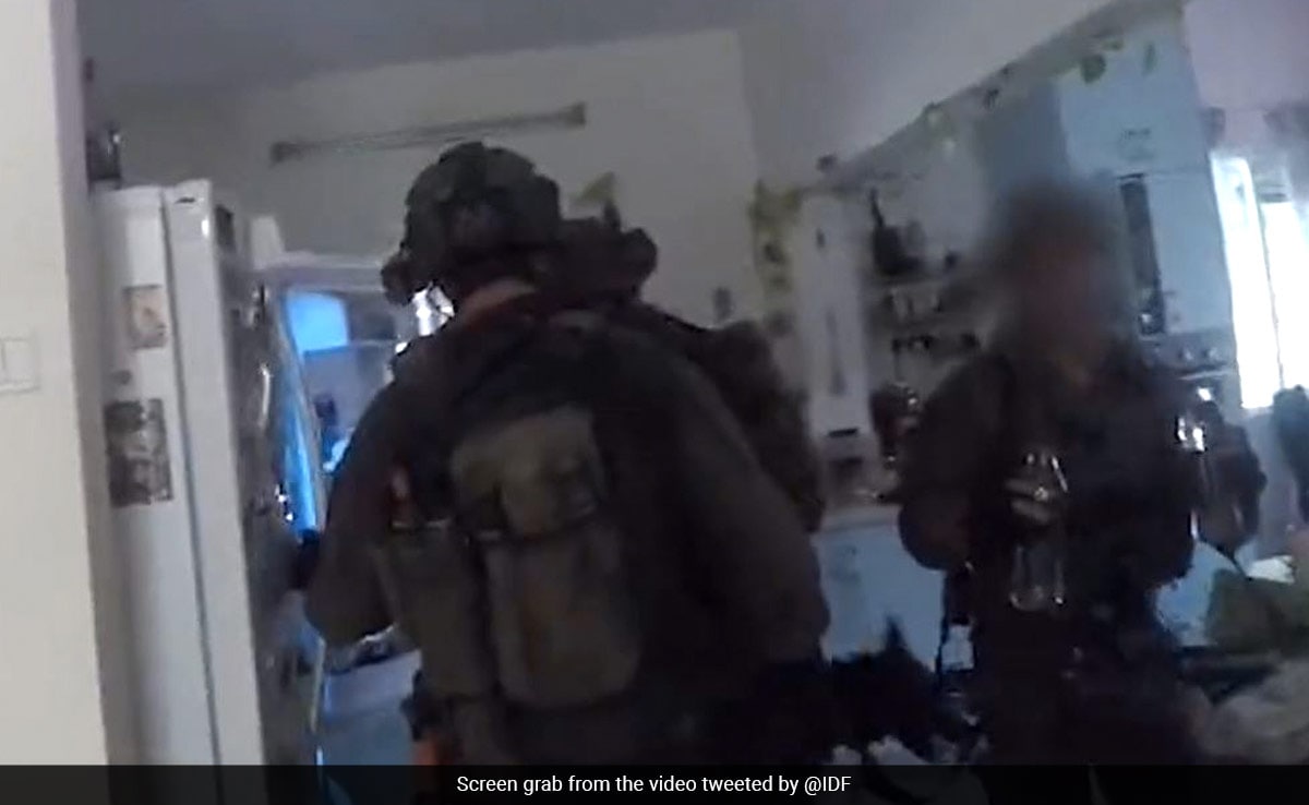 Video: "Everything Is Okay" – Israel's Special Canine Unit Rescues Family