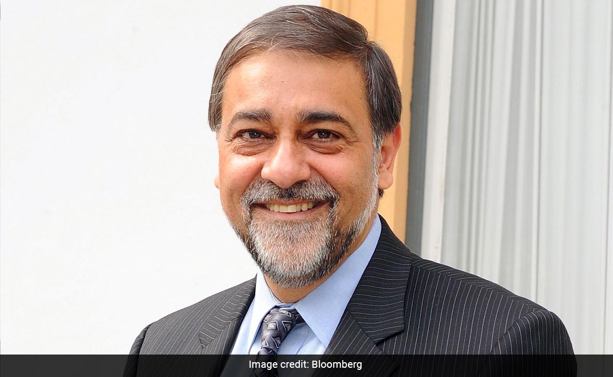 Entrepreneur Vivek Wadhwa's New Company To Use Breath To Detect Cancer