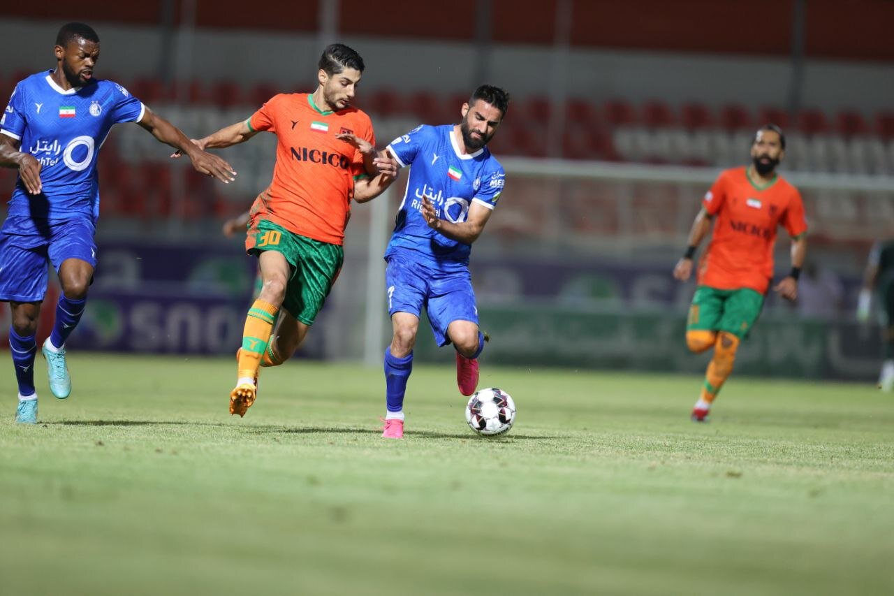 Esteghlal edges past Mes in Iran's PGPL