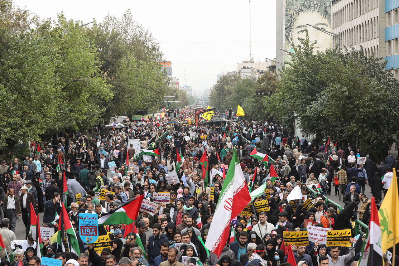 Broken hearts and clenched fists: "We are all Palestinians"