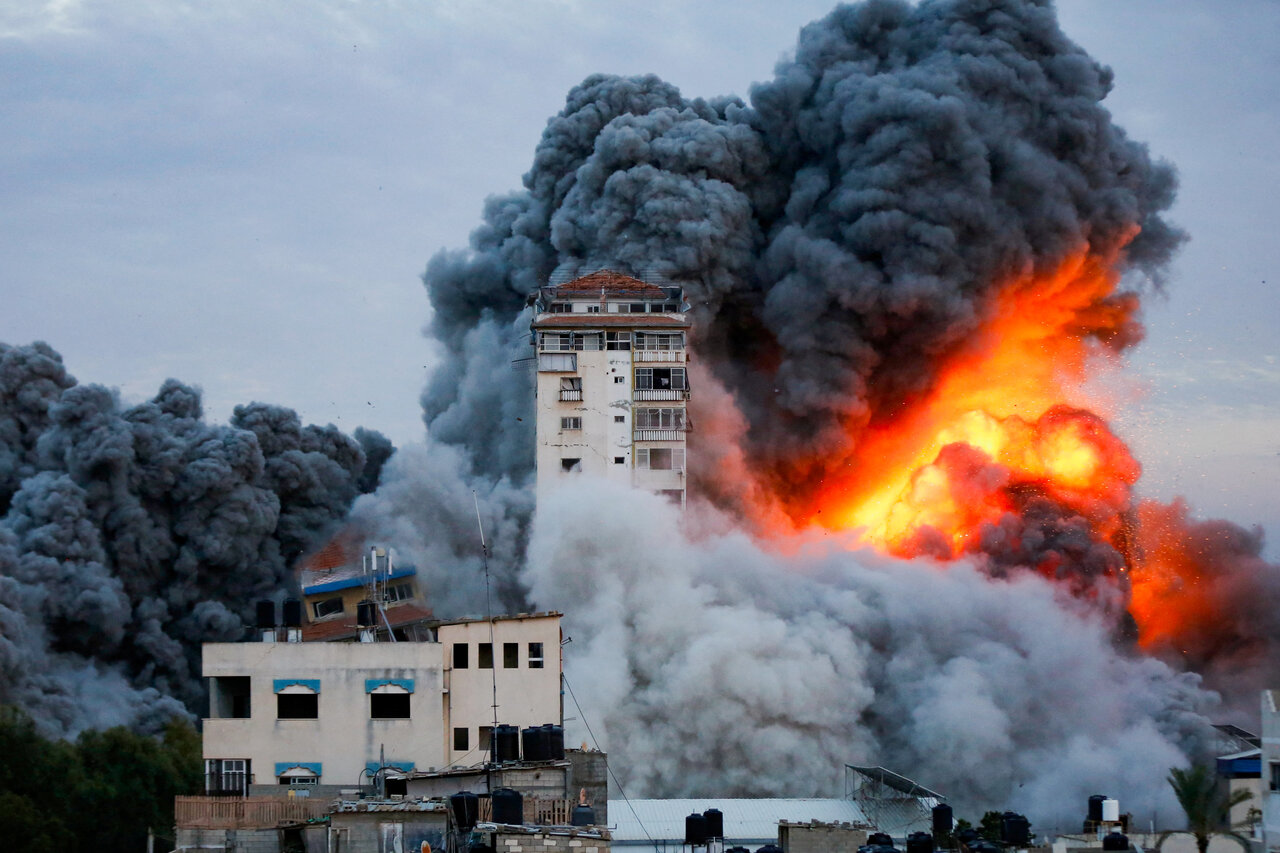 Overnight Zionist airstrikes kill dozens in Gaza